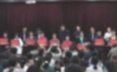 期末表彰優秀學生代表發言稿 期末表彰優秀學生代表發言稿簡短