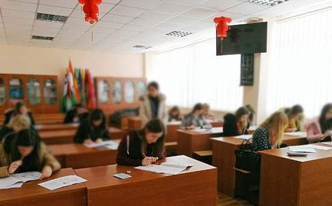 小學期中考試優秀學生代表發言稿 小學期中考試優秀學生代表發言稿怎么寫