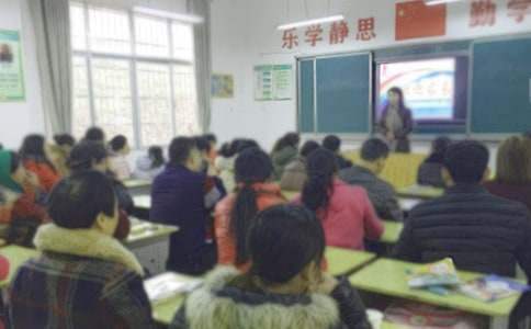 家長會主持詞開場白怎么寫 家長會主持開場白臺詞