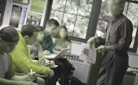 教師個人的自我鑒定 教師個人自我鑒定簡短
